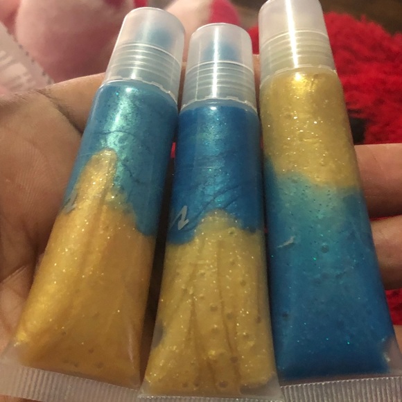 Lips gloss and lashes - Picture 11 of 16
